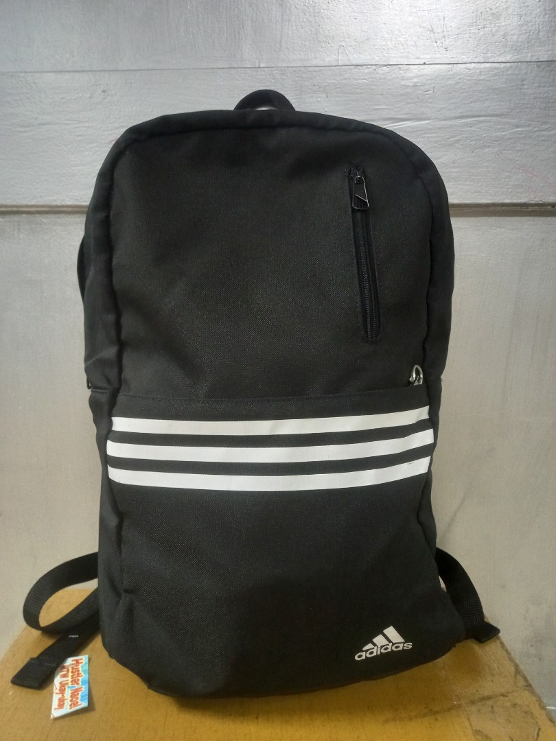 adidas versatile 18.5 l backpack