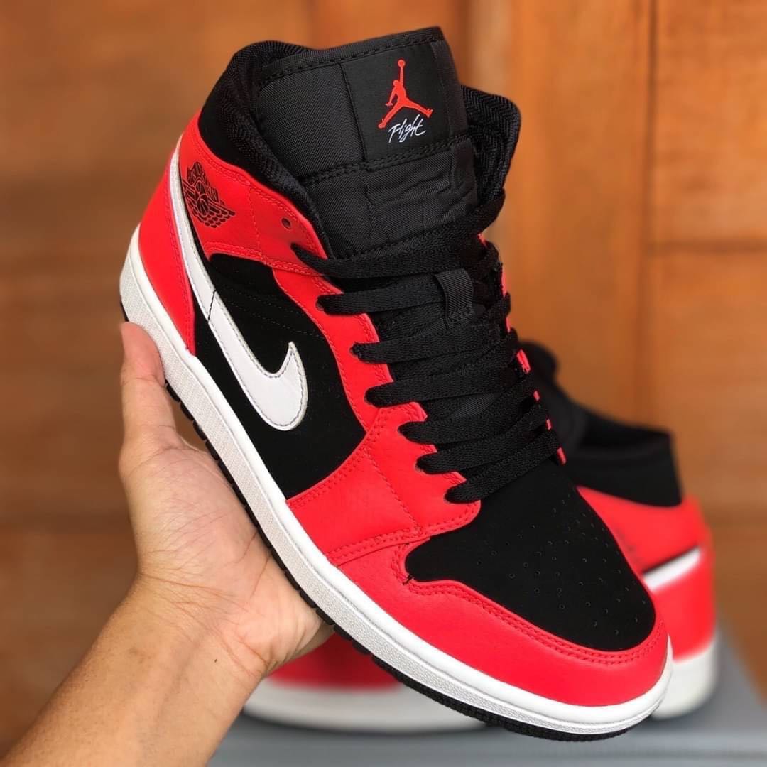 AJ 1 Mid Infra Red, Fesyen Pria, Sepatu 