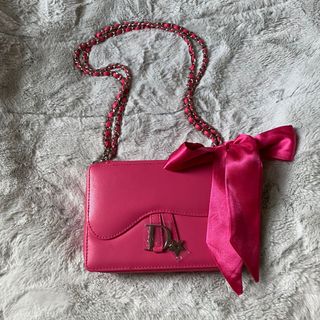(Category: ) located in . Submitted by icywardrobe (Listing ID 1163900715, Image 1). Description: .