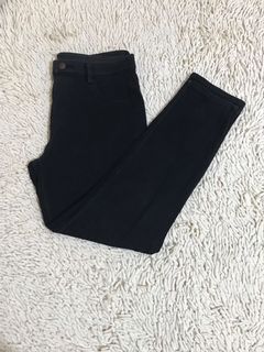 (Category: ) located in . Submitted by closet.rie (Listing ID 1163930006, Image 1). Description: .