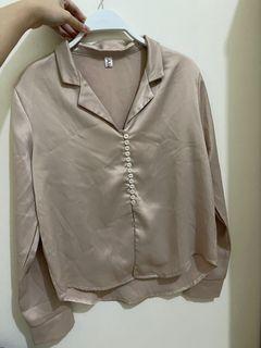Blouse wanita beige- atasan beige satin