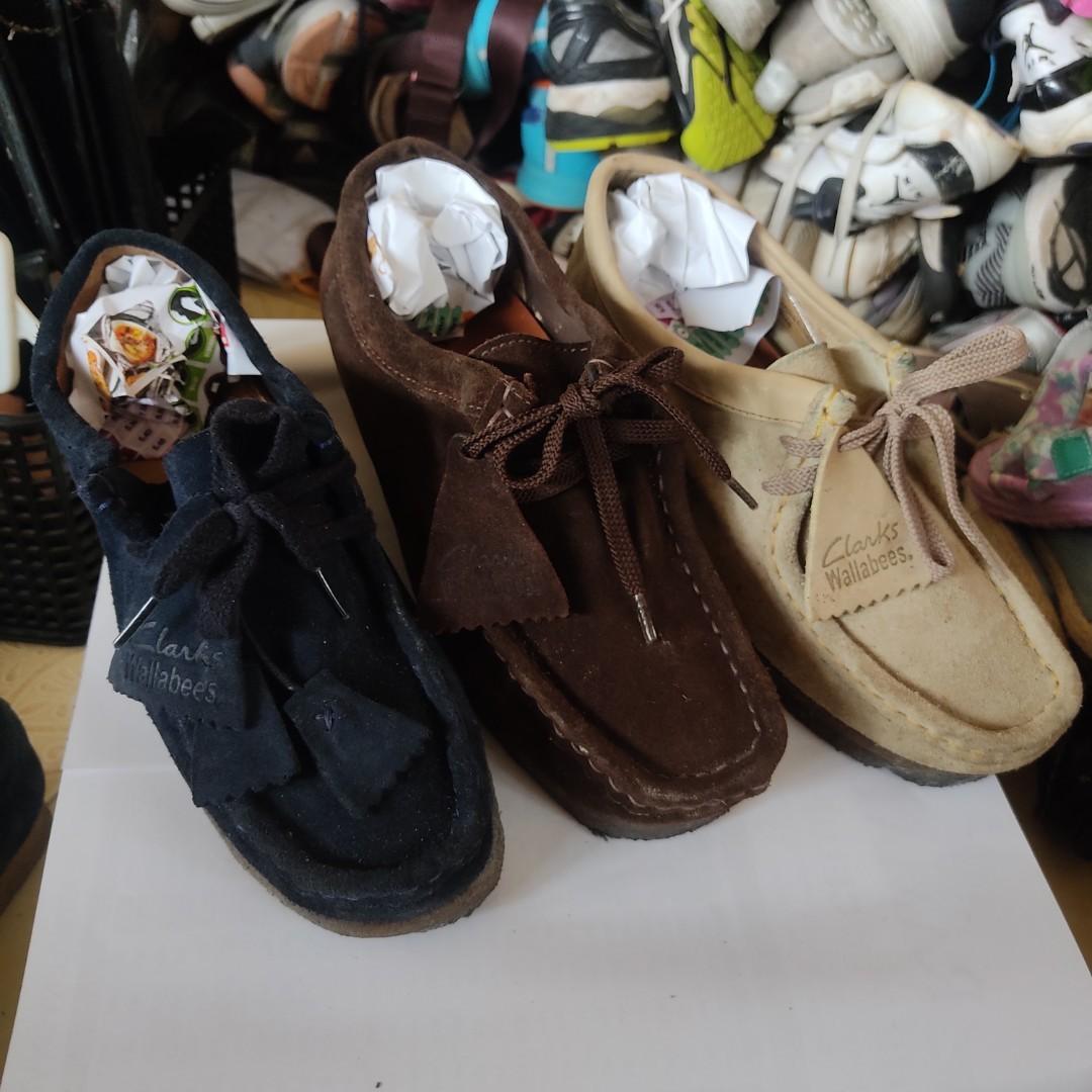 Clarks wallabees shop dark brown