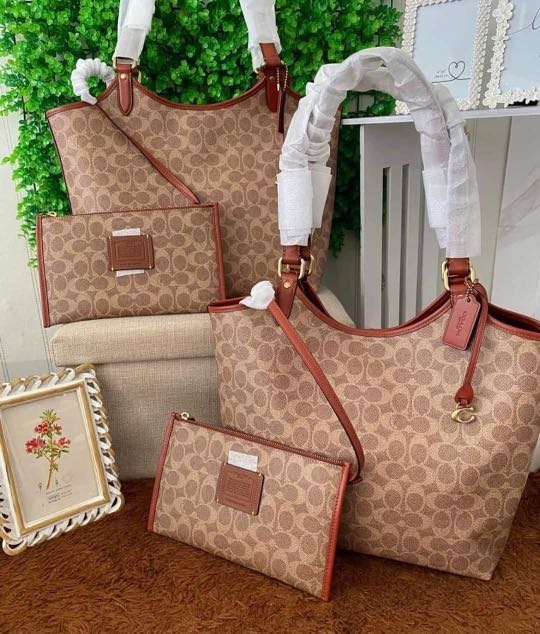 Coach Day Tote Women s Fashion Bags Wallets Tote Bags on