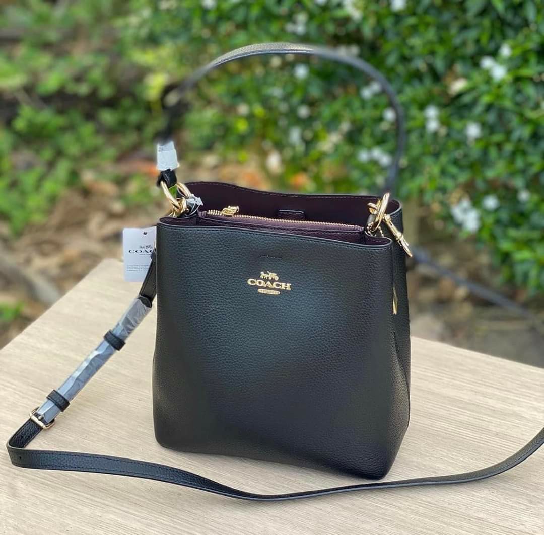 COACH Small Town Bucket Bag in Black