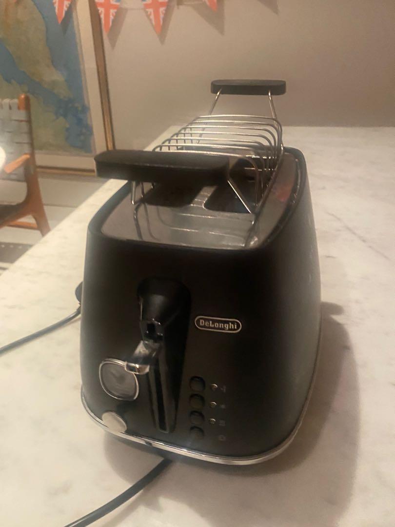 DeLonghi Toaster, TV & Home Appliances, Kitchen Appliances, Ovens