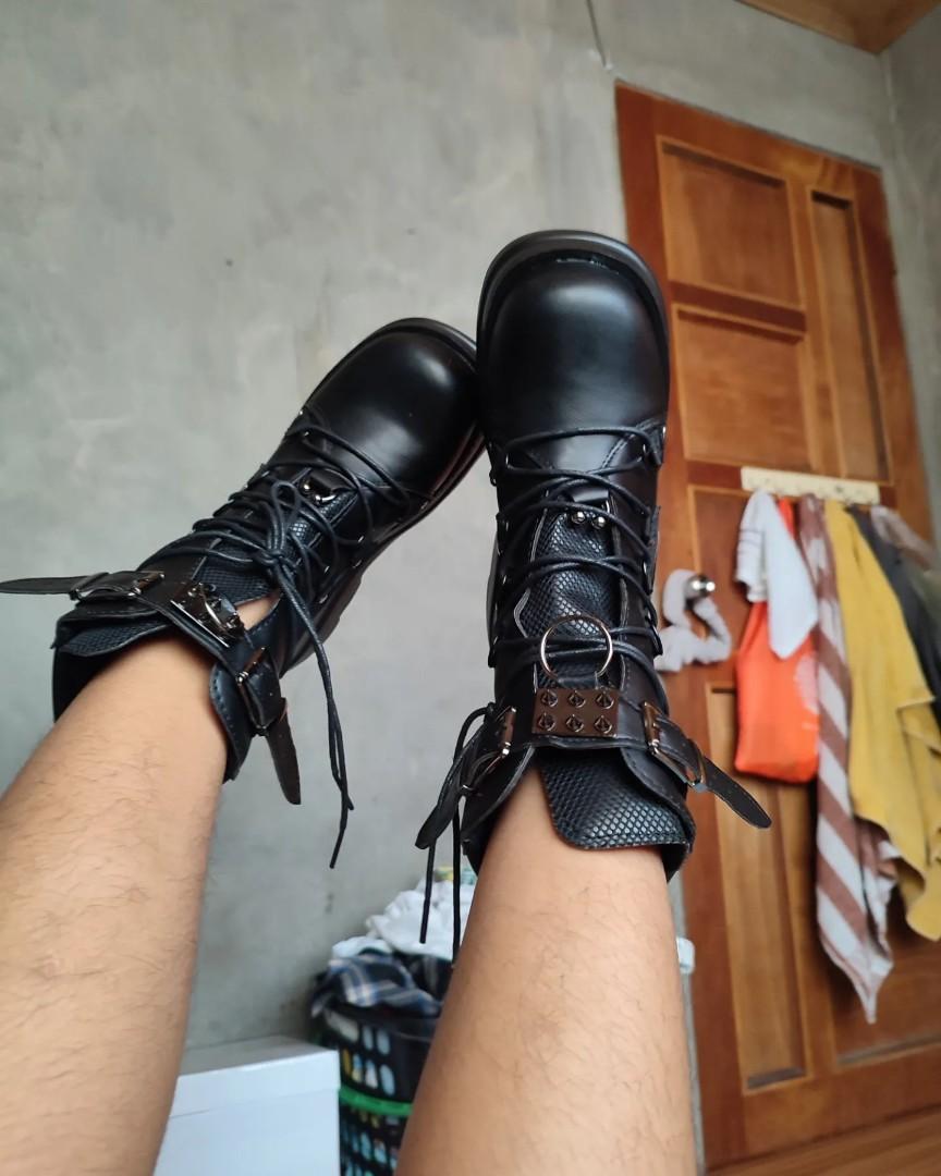 demonia shaker60 dupes gothic buckle boots, Women's Fashion, Footwear