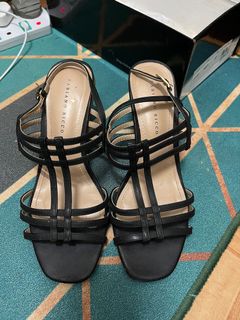 (Category: ) located in . Submitted by yuyupreloved (Listing ID 1164033083, Image 1). Description: .
