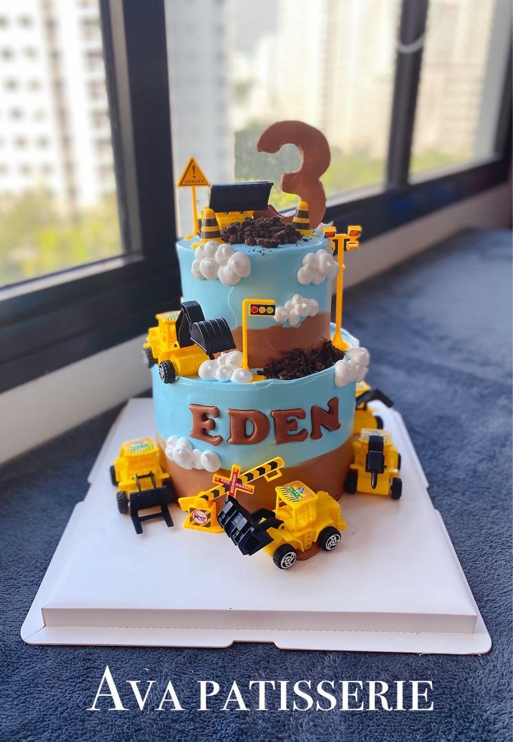 Transport Themed Cake | Best Children's Theme Cakes by Kukkr India