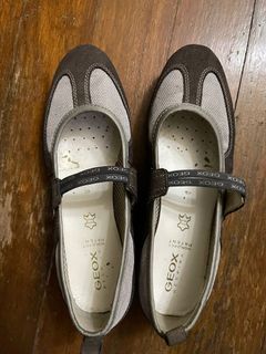 (Category: ) located in . Submitted by declutteringdame (Listing ID 1163987667, Image 1). Description: .