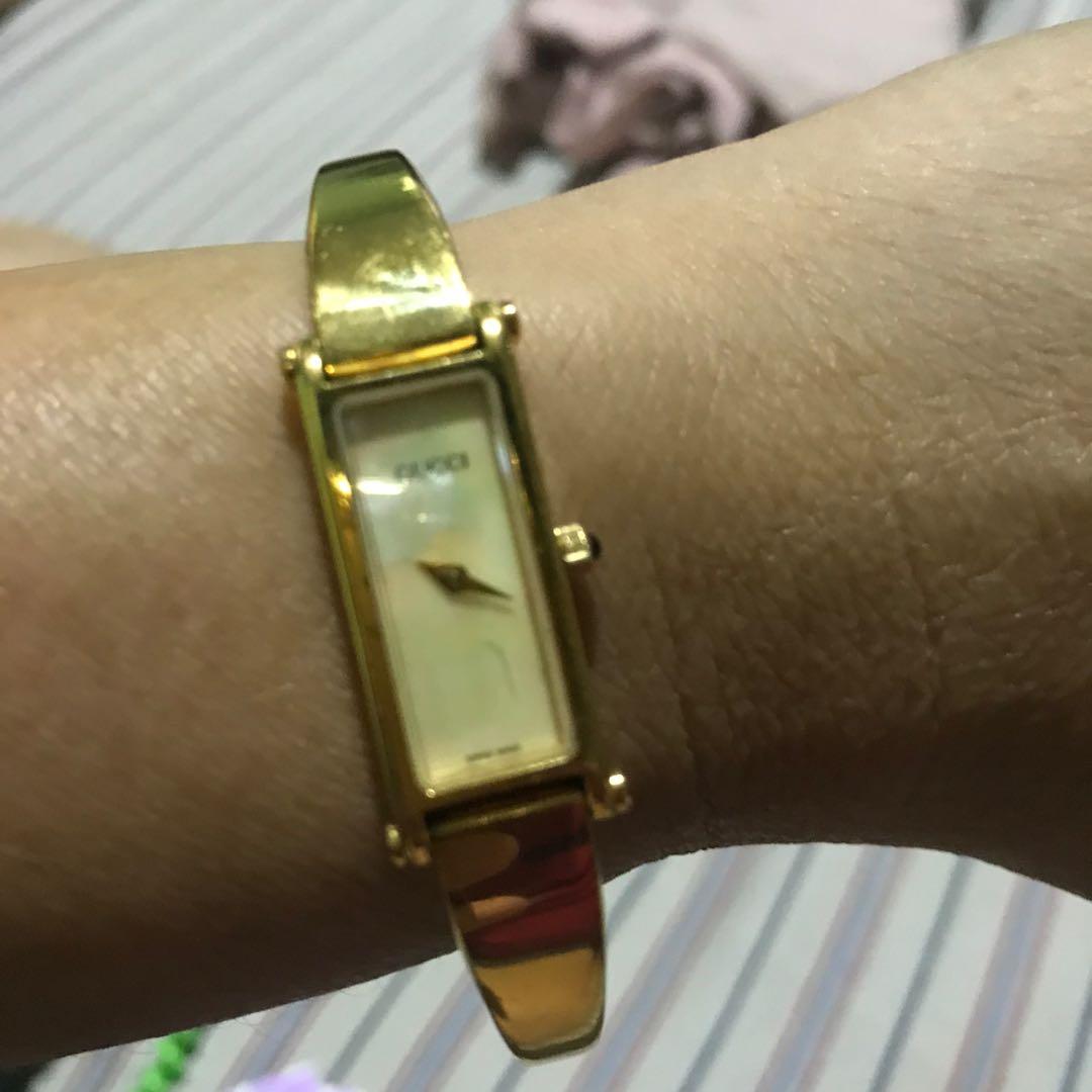 Gucci store 1500 watch