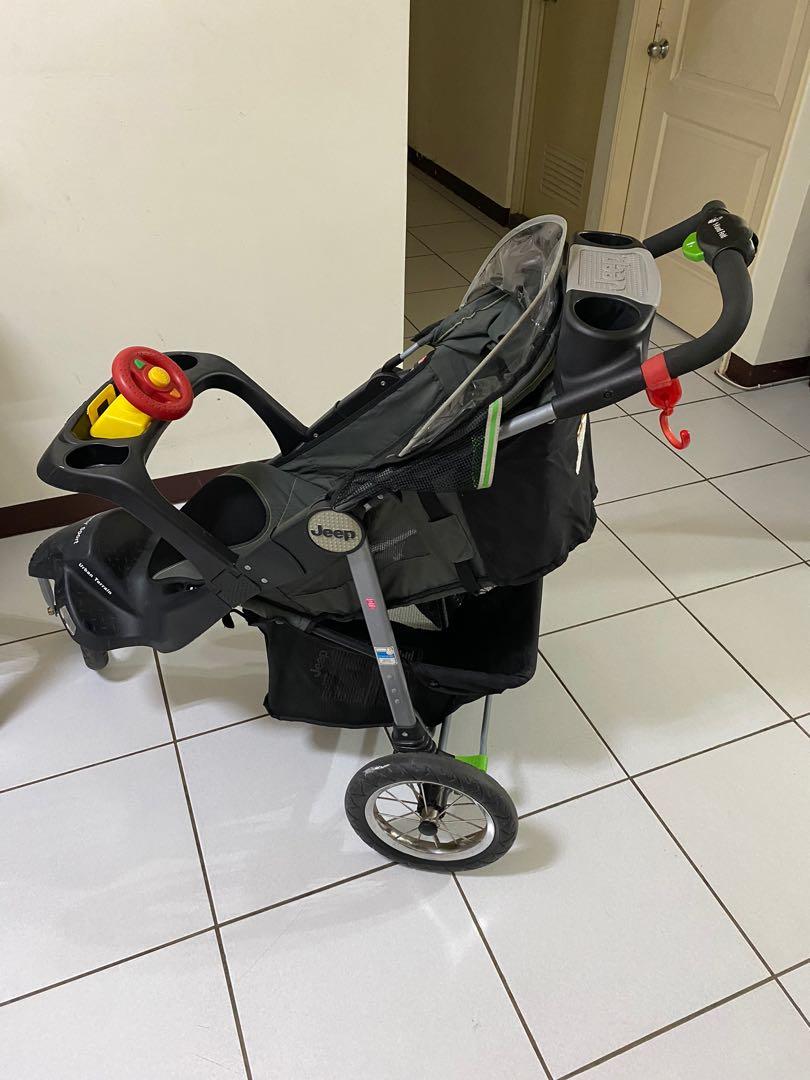 美國Jeep Liberty stroller避震推車, 嬰兒及兒童, 外出用品, 嬰兒車在旋轉拍賣