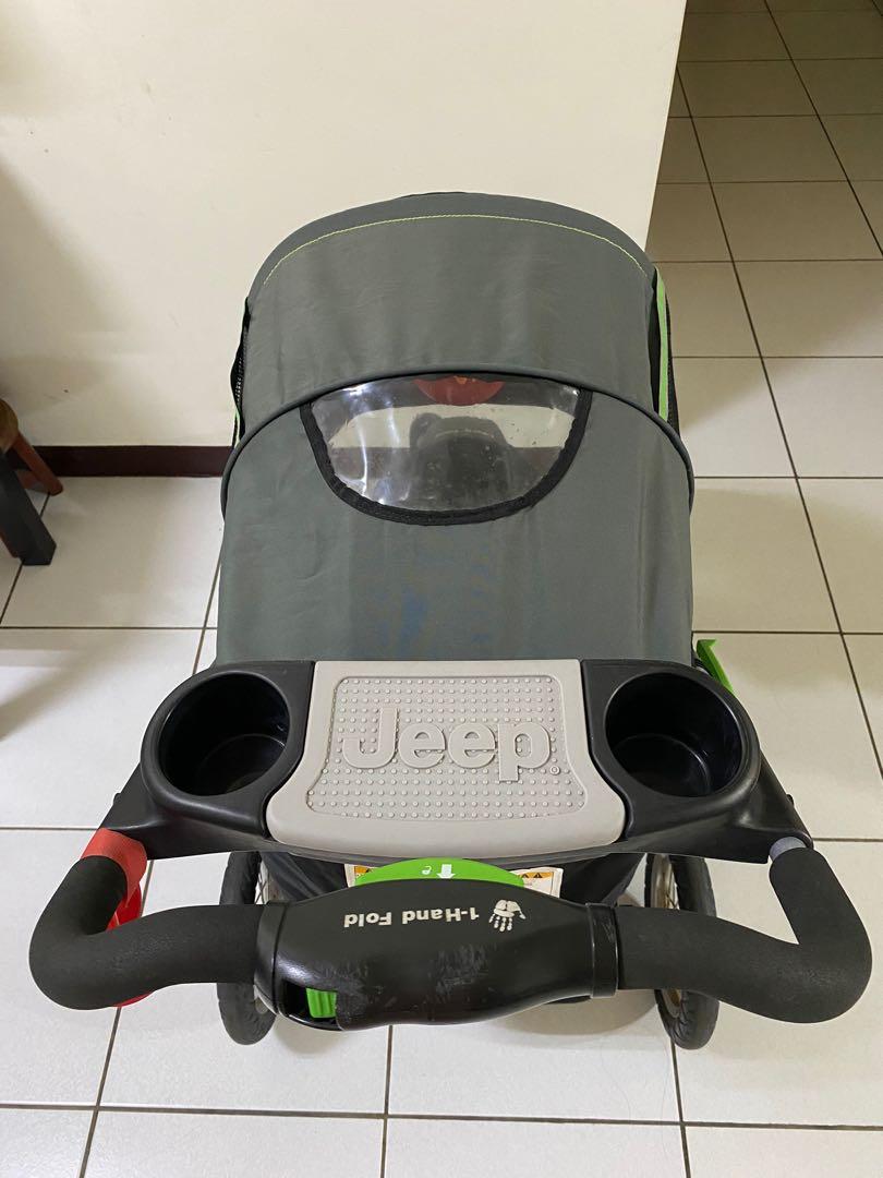 美國Jeep Liberty stroller避震推車, 嬰兒及兒童, 外出用品, 嬰兒車在旋轉拍賣