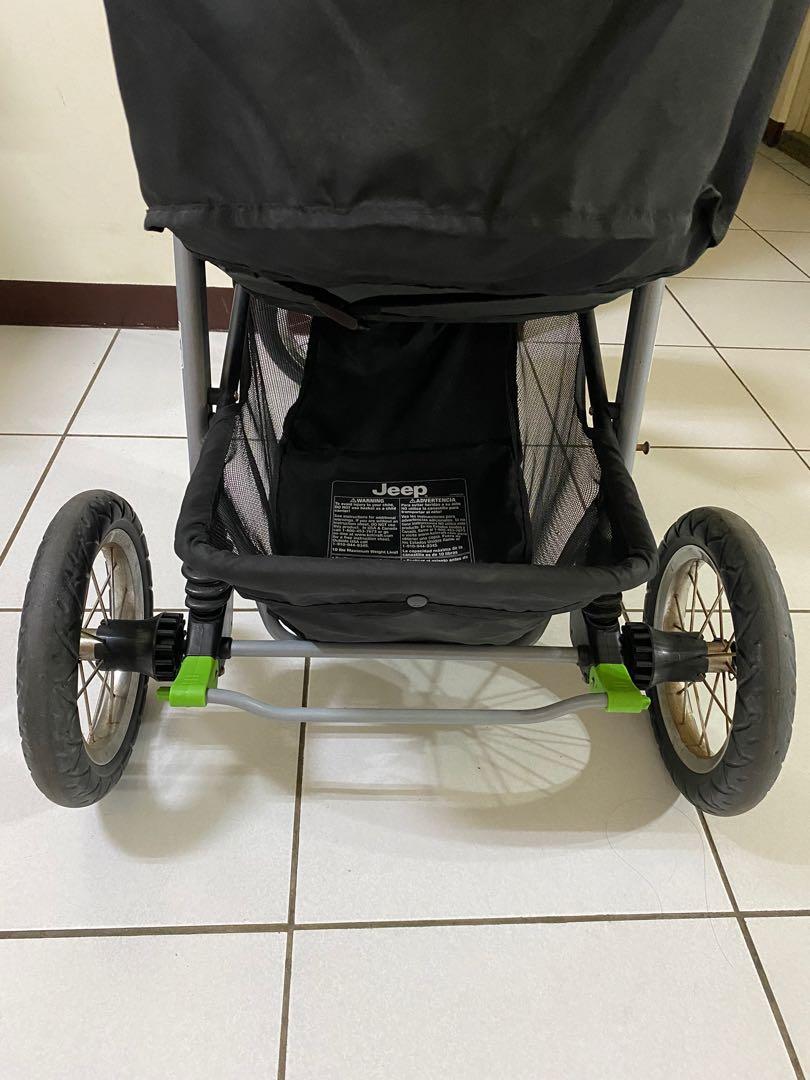 美國Jeep Liberty stroller避震推車, 嬰兒及兒童, 外出用品, 嬰兒車在旋轉拍賣