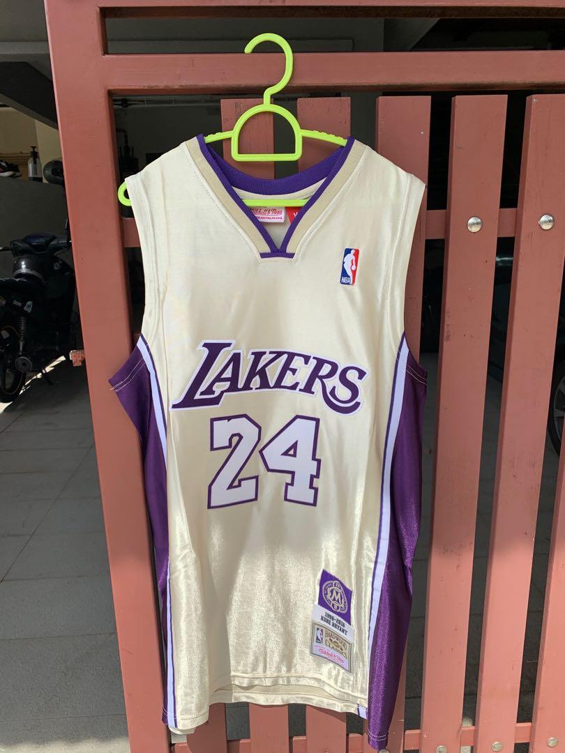 kobe bryant retired jersey