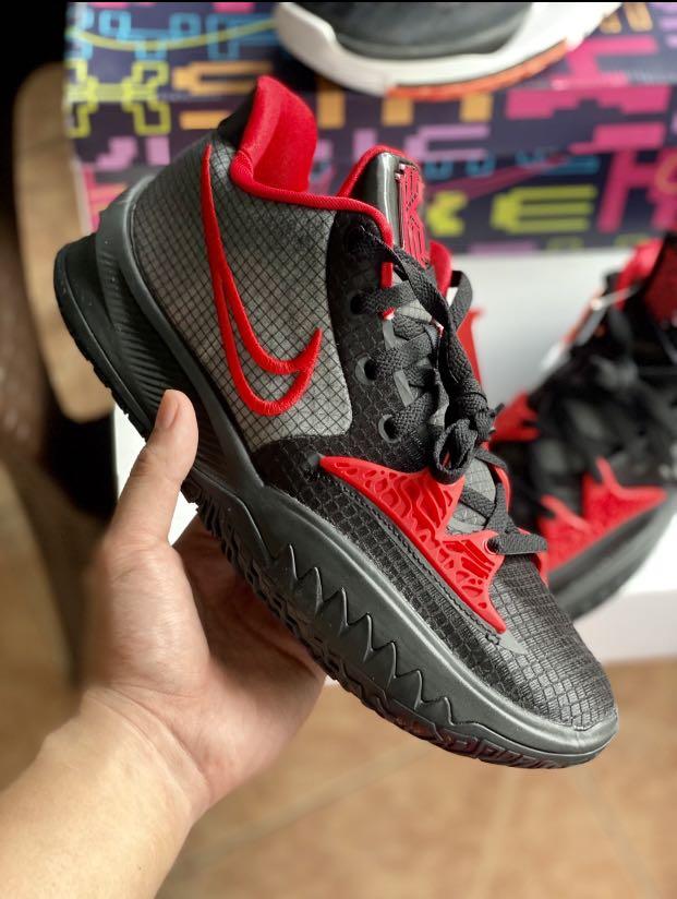 Kyrie low 4 black hotsell