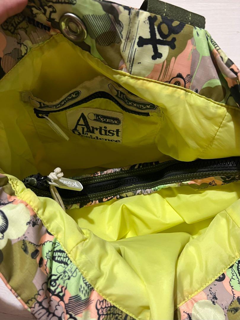 Le Sportsac Tote Bag (Category: Tote Bags) located in Lucena. Submitted by dd.clutters (Listing ID 1164038583, Image 2). Description: Had it dry cleaned before selling Still in a very good condition RFS: Not being used anymore.