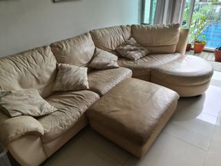 (Category: ) located in . Submitted by aspiringnomad (Listing ID 1163972596, Image 1). Description: .