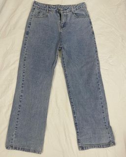(Category: ) located in . Submitted by w.e.e (Listing ID 1163937683, Image 1). Description: .