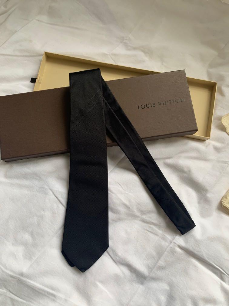 LV black Tie, 男裝, 手錶及配件, 領帶- Carousell