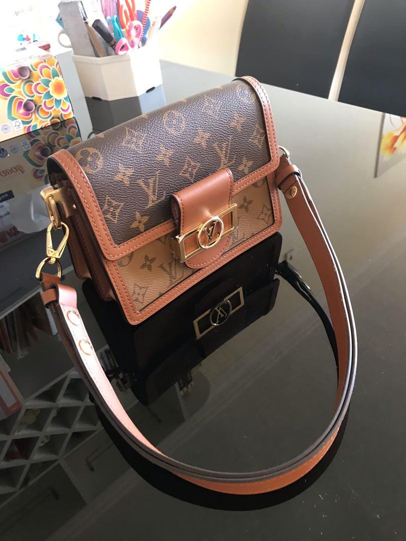 tas sling-bag Louis Vuitton Mini Dauphine Monogram 2021 Sling Bag