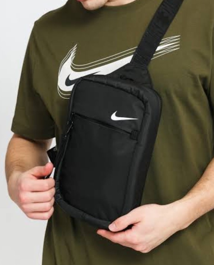 NEW Nike] NIKE ADVANCE CROSSBODY BAG IN BLACK, Men's Fashion, Bags, Belt  bags, Clutches and Pouches on Carousell