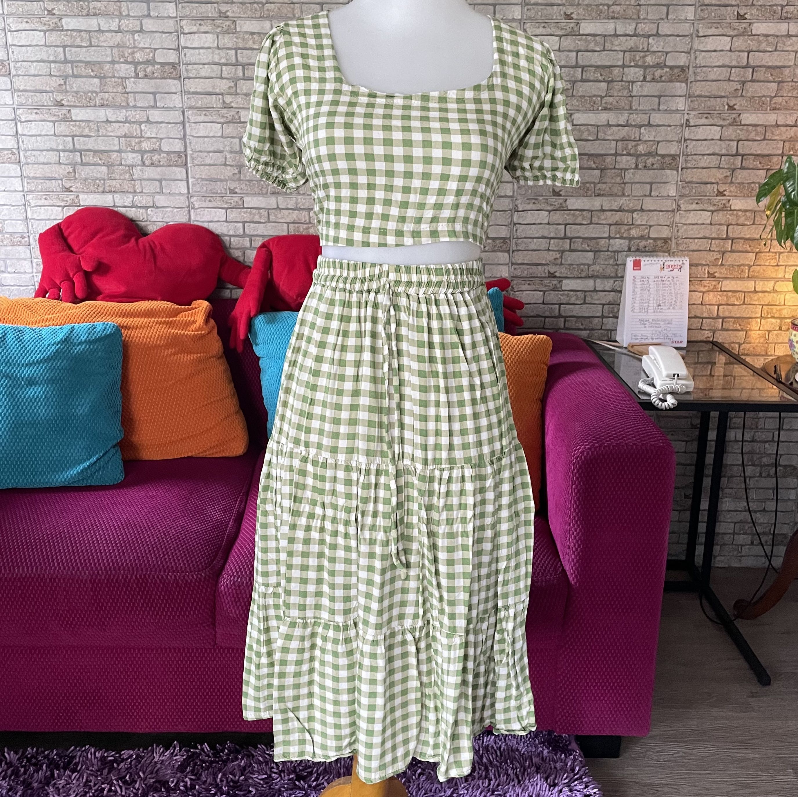 One Set Plaid Green Top \u0026 Skirt, Fesyen 