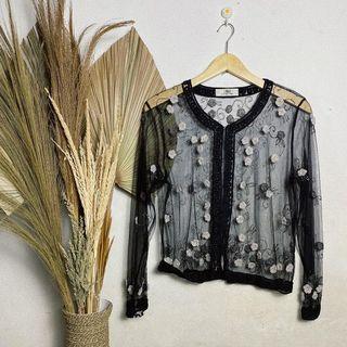 Outer tile wanita