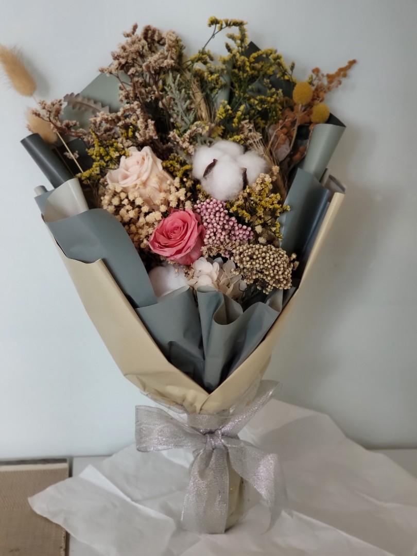 Medium Dried Bouquet by The Flower Peddler