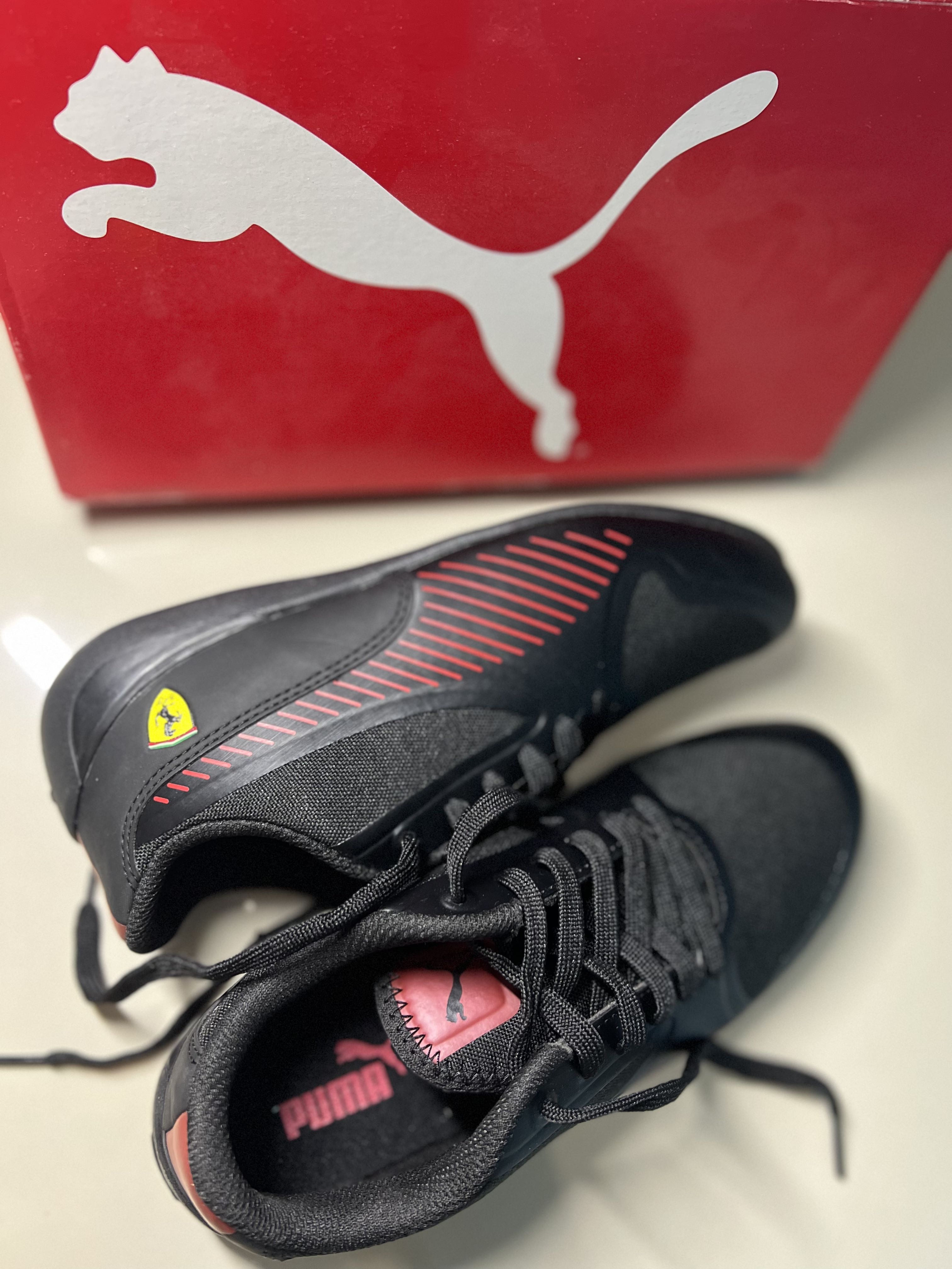 Puma Black SF Drift Cat 7 Ultra, Olah Raga, Baju Olahraga di Carousell