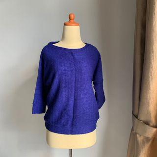 Royal Blue Sweater Lengan 3/4