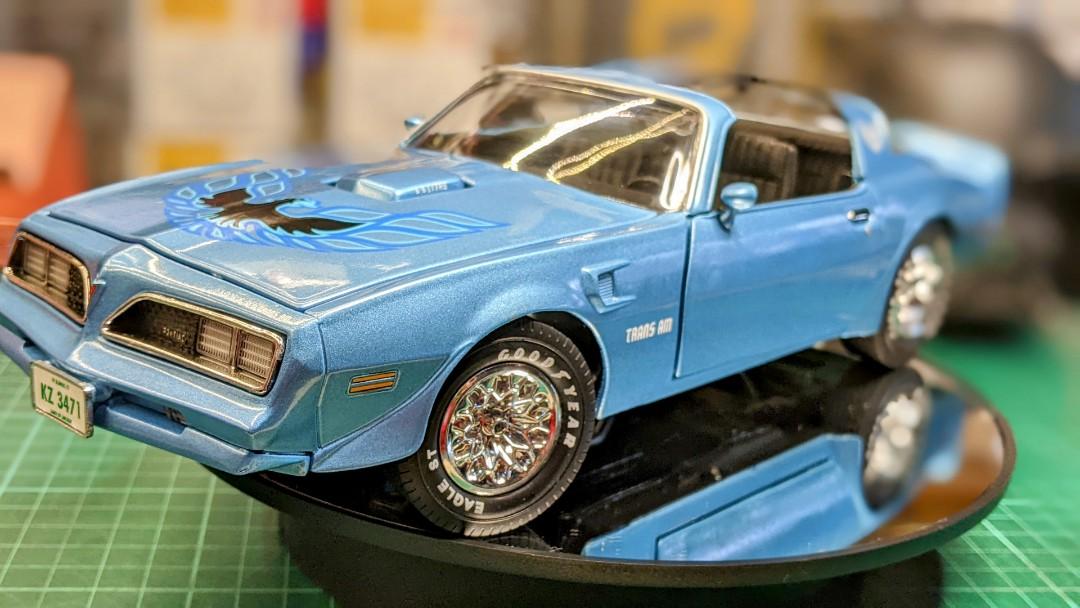 SALE!! 118 ERTL American Muscle 1977 Pontiac Trans Am (blue), Hobbies