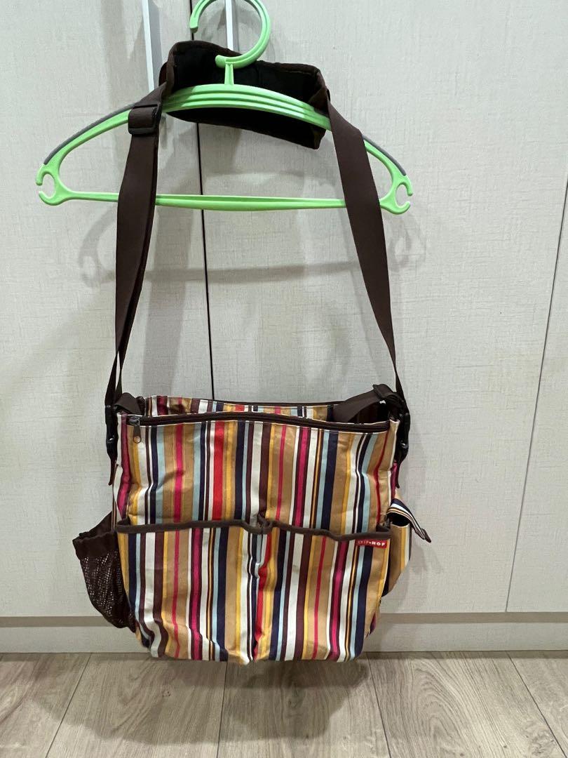 Skiphop diaper bag (Category: Diaper Bags & Wetbags) located in Quezon City. Submitted by starg888 (Listing ID 1163935216, Image 1). Description: Skiphop diaper bag Used few times only.