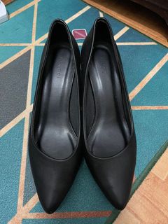 (Category: ) located in . Submitted by yuyupreloved (Listing ID 1164032809, Image 1). Description: .