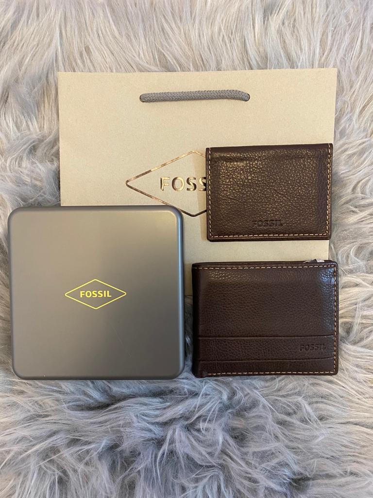 Fossil wallet box best sale