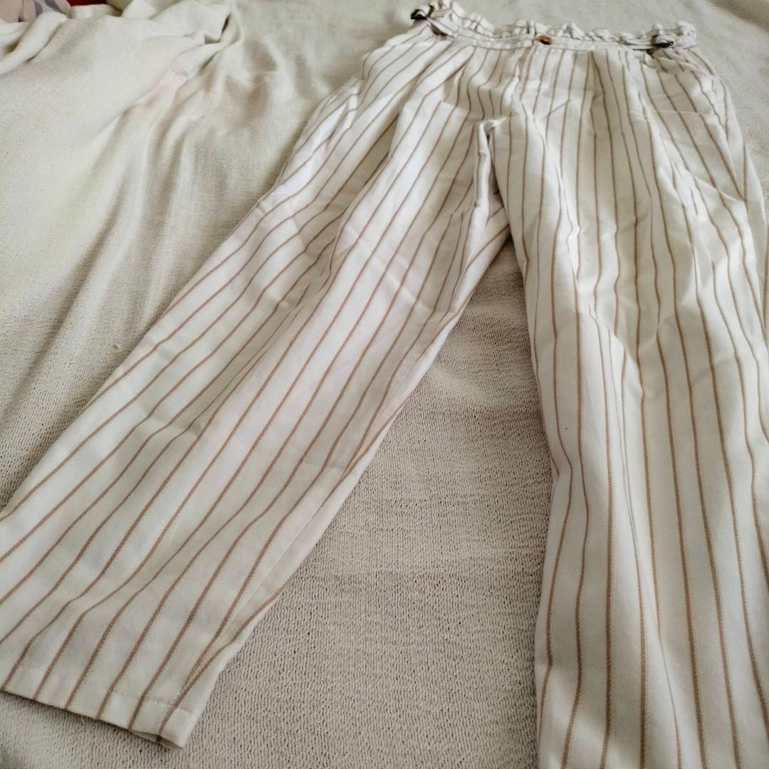 white bottoms / pants for women (Category: Other Bottoms) located in Villasis. Submitted by stuff.tosell_ (Listing ID 1163924197, Image 2). Description: white bottoms like new used only couple of times mop: gcash or shopee cod mod: ggx via shopee.