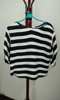 (Category: ) located in . Submitted by Reen.Wardrobe (Listing ID 1163996225, Image 1). Description: .