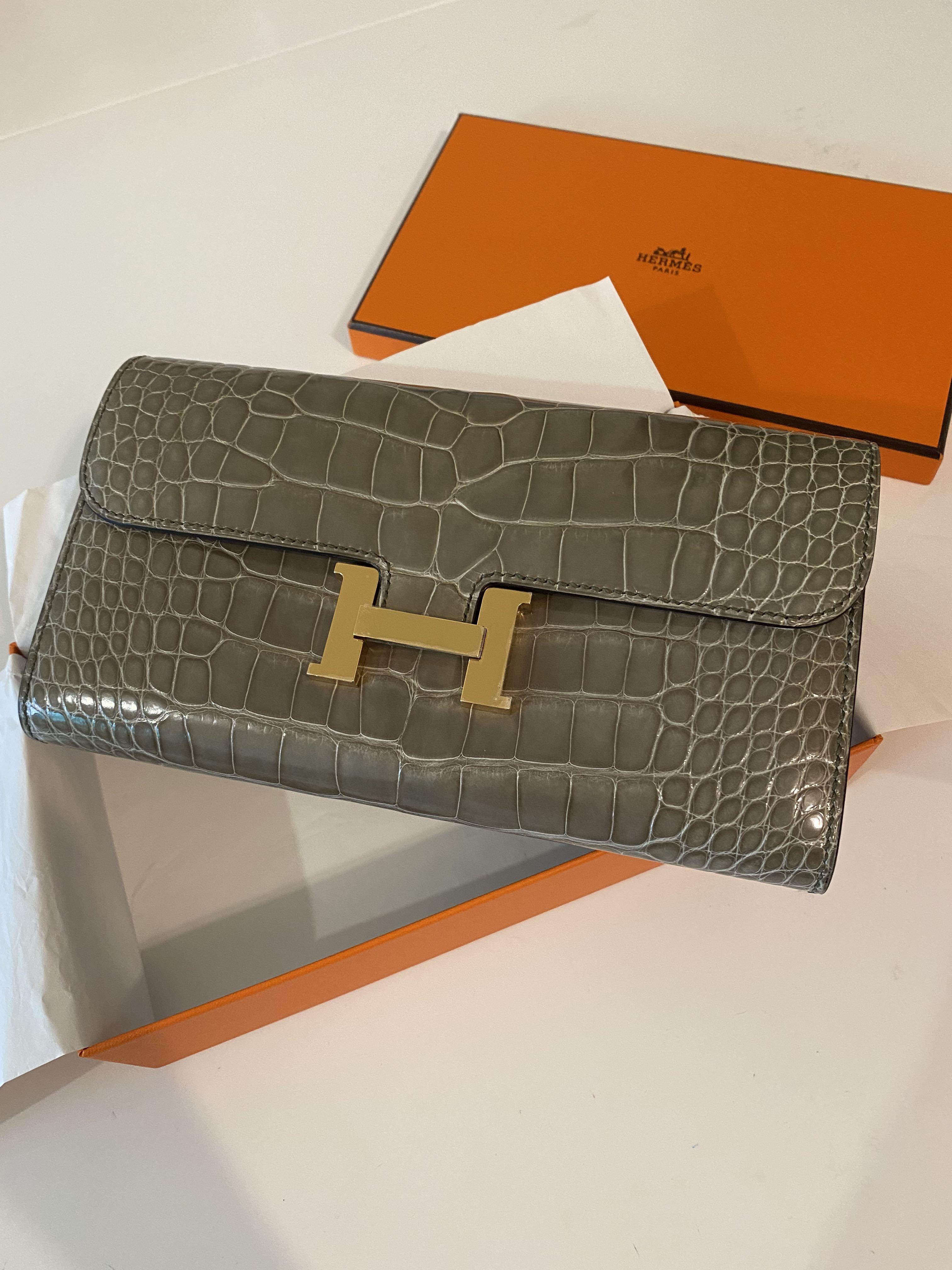 ❌SOLD❌🈹原價14xxxx ❗️全新正貨❗️Hermès Constance long wallet Alligator stamp C 🐊  愛馬仕鱷魚皮長銀包方塊班鳩灰/金扣, 名牌, 手袋及銀包- Carousell
