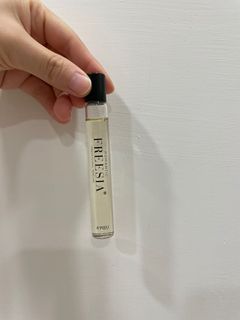 由 amyyyyyyll (刊登 ID 1165761693，圖片 1) 提交，位於 的 (類別：)，說明：。
