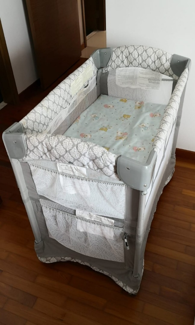 Arm's reach cosleeper, Babies & Kids, Baby Nursery & Kids Furniture, Cots & Cribs on Carousell