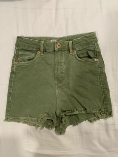 (Category: ) located in . Submitted by granolabarzz (Listing ID 1165749228, Image 1). Description: .