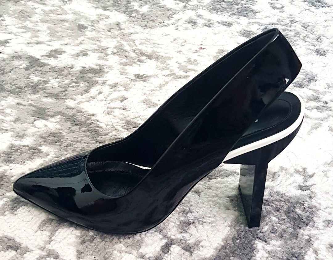 BNIB Kenzo heels black patent
