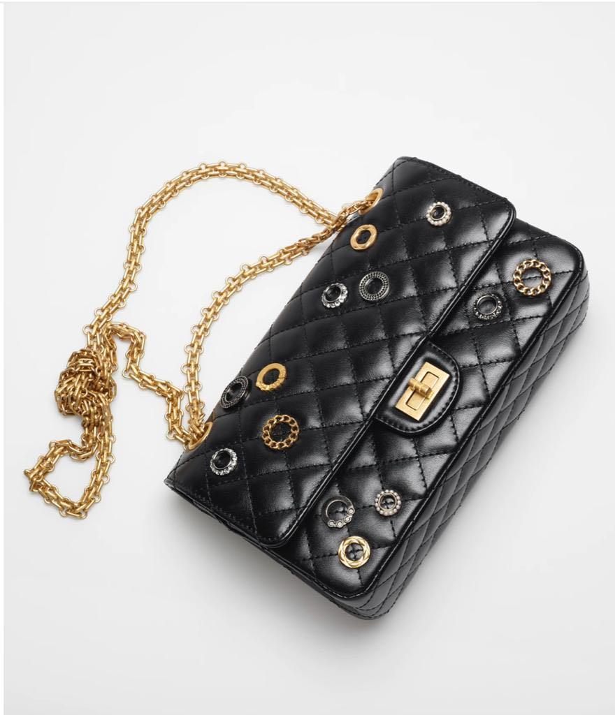 Chanel Bag, Women's Fashion, Bags & Wallets, Shoulder Bags on Carousell