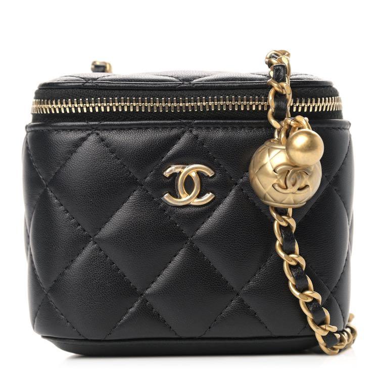 Chanel 22s Black Caviar Vanity with Top Handle, Luxury, Bags & Wallets on  Carousell