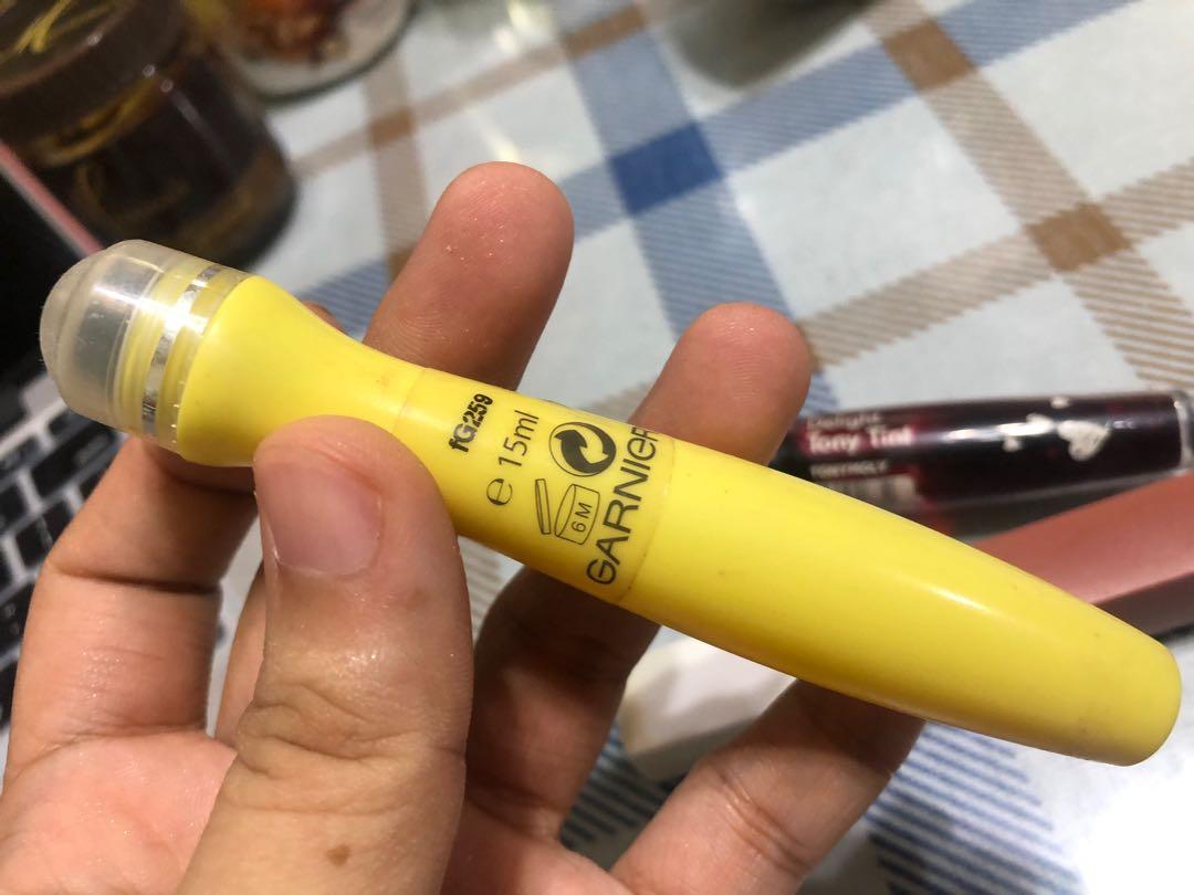 Garnier Eye brightening eye roll (Category: Makeup) located in Manila. Submitted by ob1kenobi (Listing ID 1165670852, Image 2). Description: .