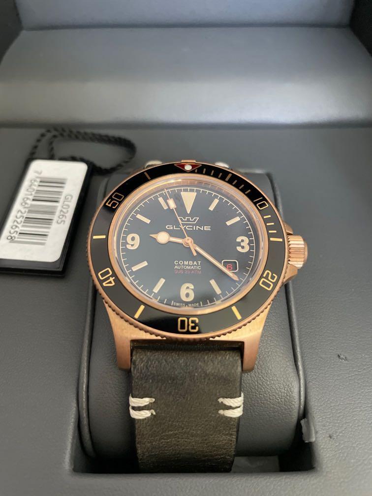 Glycine bronze top