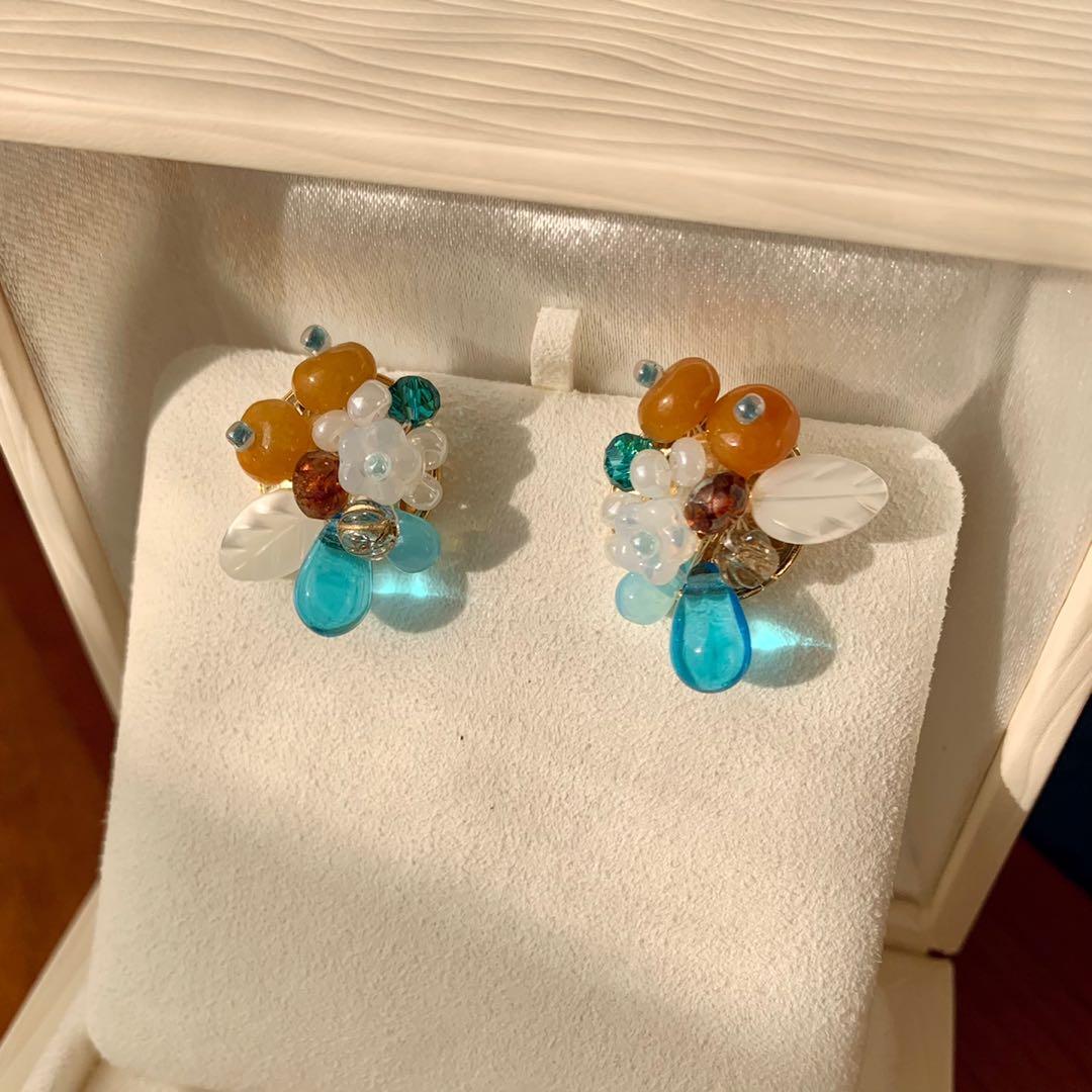 Quality stud earrings hotsell