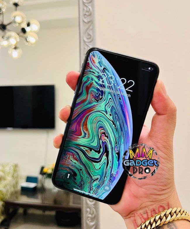 iPhone Xsmax 512gb Spacegray FU (Category: iPhone X Series) located in Quezon City. Submitted by mmercado123 (Listing ID 1165692639, Image 1). Description: iPhone XSMAX 512gb Spacegray Factory Unlock any sim pwede Good as new All functions perfectly working Faceid Working Truetone working package - Unit good as new makinis - charger No issue , No defect, No history of repair Not Refurbished , Never open Unlimited check and reset bago bayaran COD 