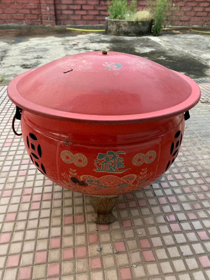 Joss paper burner bin, Furniture & Home Living, Outdoor Furniture on