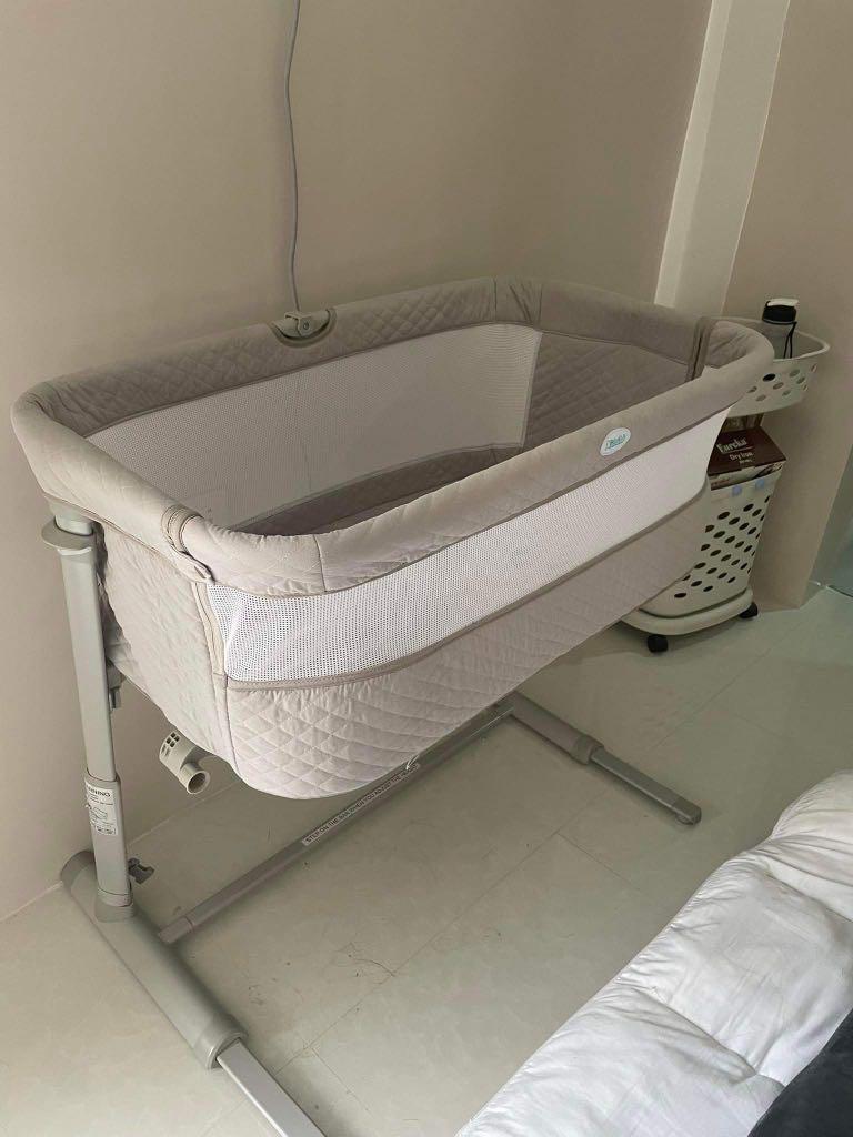 Baby Bedside sleeper, Babies & Kids, Baby Nursery & Kids