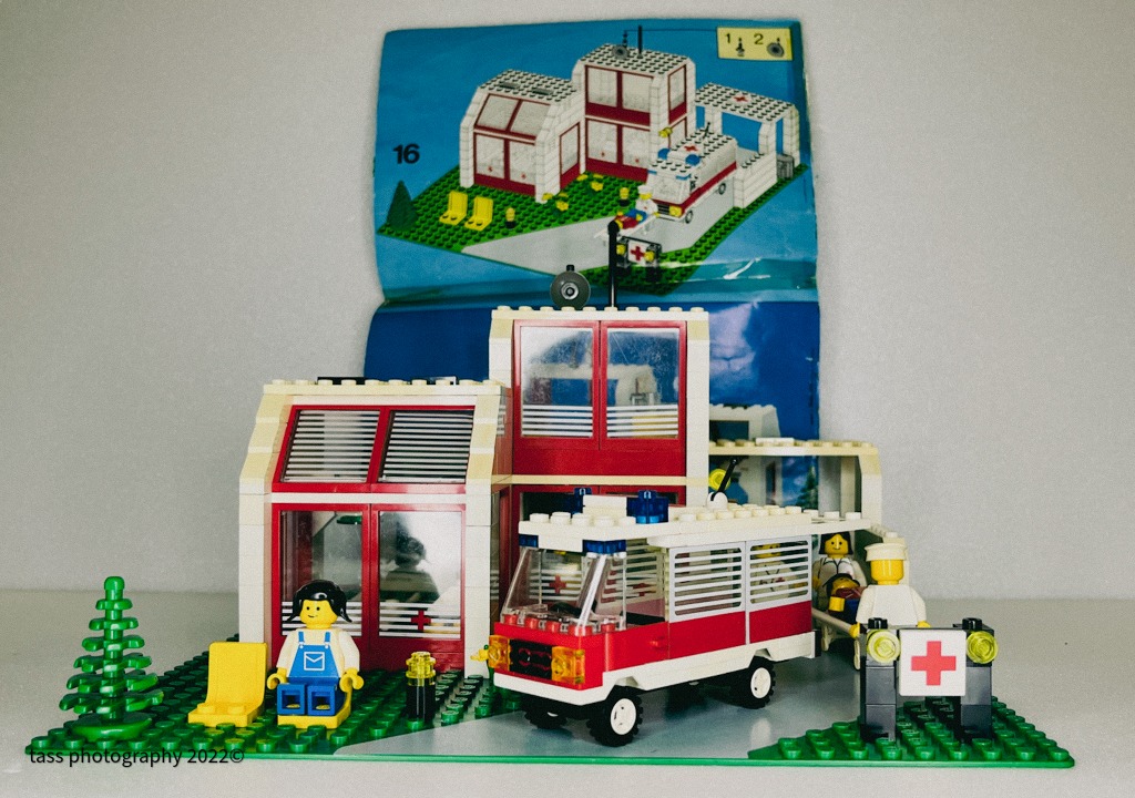 Lego emergency treatment center top